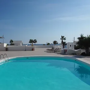 Sea View With Direct Access To Boulevard Apartment